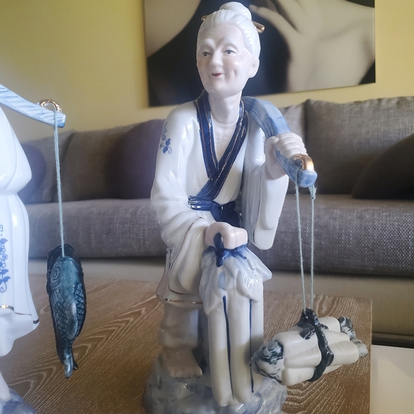 Porcelain Statuete - Picture 4 of 4